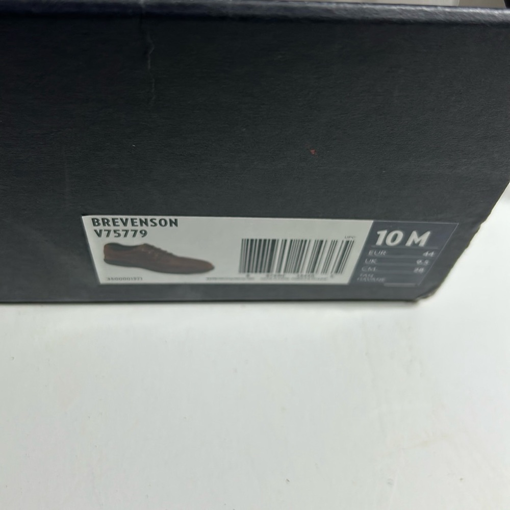 Used rockport shoe